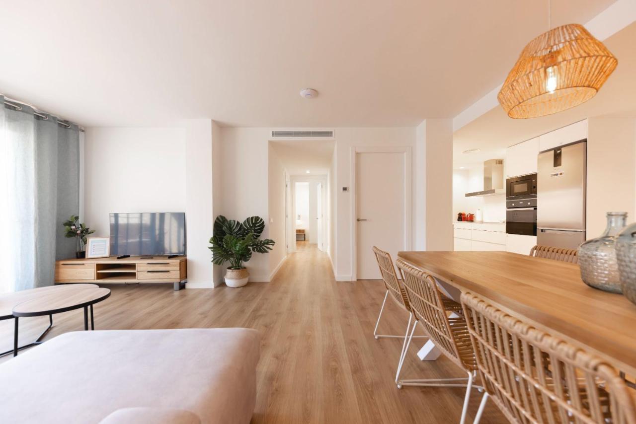 Bravissimo Falco, 3 Bedrooms And Balcony * Girona