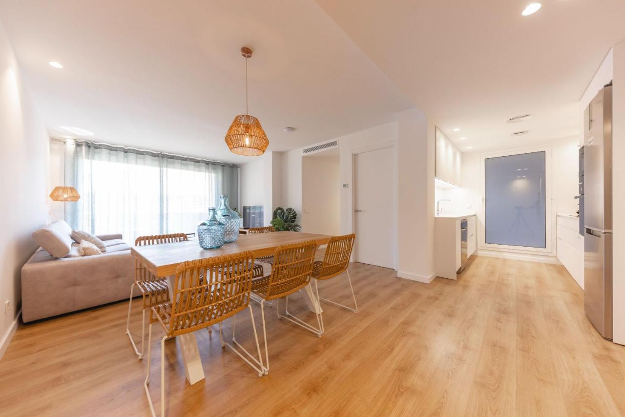 Bravissimo Falco, 3 Bedrooms And Balcony * Girona