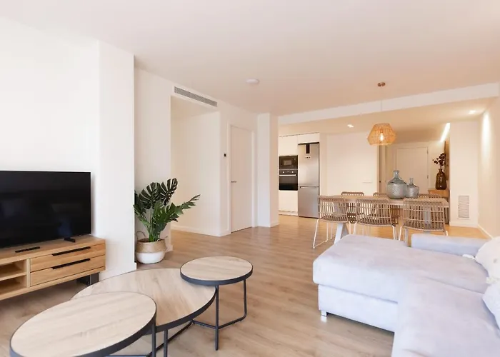 Bravissimo Falco, 3 Bedrooms And Balcony